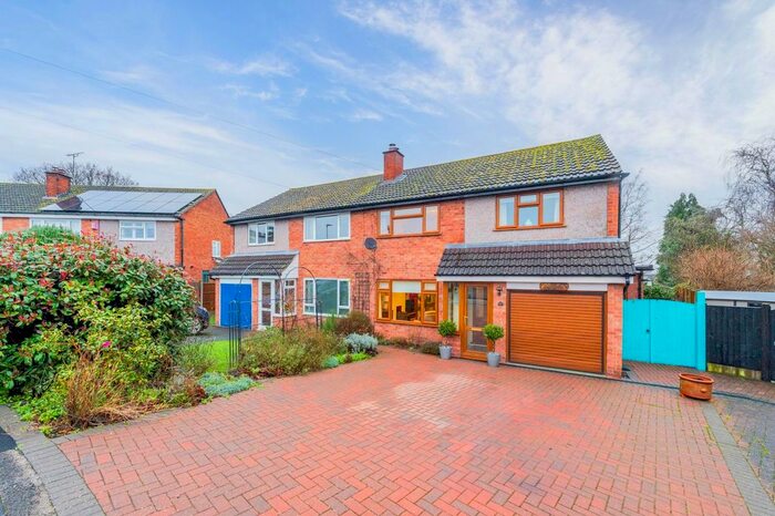 3 Bedroom Semi-Detached House For Sale In Highfields, Shrewsbury, SY2