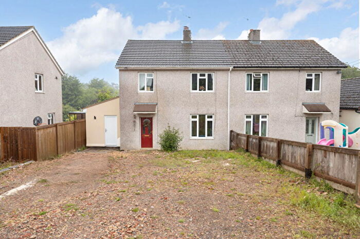 3 Bedroom Semi-Detached House For Sale In Minty's Top, Bromham, SN15
