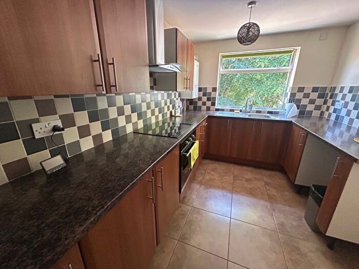 2 Bedroom Flat To Rent In Lakeside Walk, Birmingham, B23