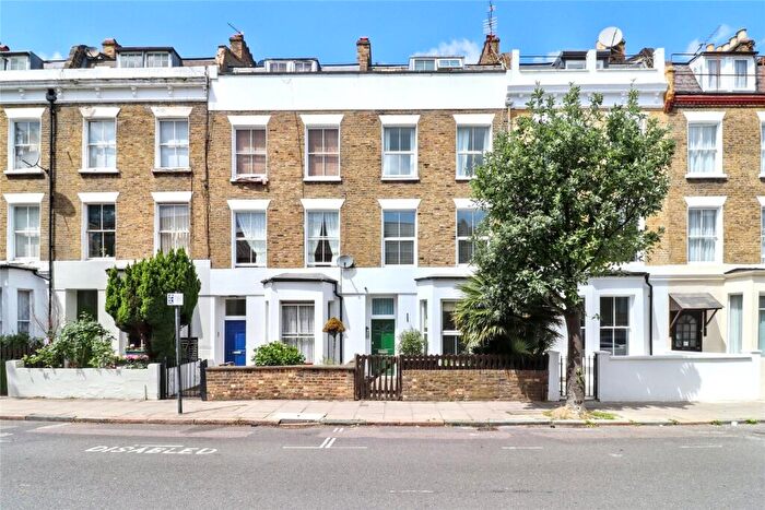 2 Bedroom Duplex For Sale In Tollington Way, Islington, London, N7