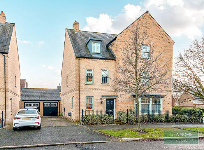 3 Bedroom Semi-Detached House For Sale In Central Avenue, Brampton, Huntingdon, PE28