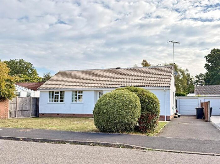 3 Bedroom Bungalow For Sale In Blackthorn Way, Verwood, Dorset, BH31
