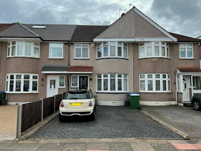 3 Bedroom Terraced House To Rent In Pinewood Avenue, Sidcup, DA15