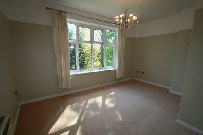 1 Bedroom Flat To Rent In Harrogate Road, Moortown, Leeds, LS17