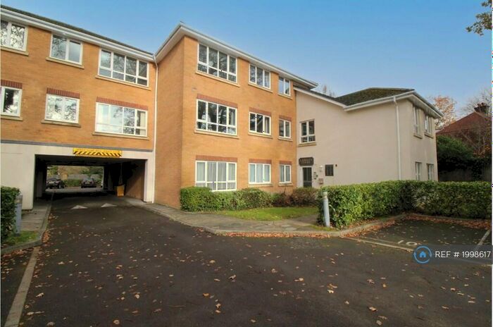 1 Bedroom Flat To Rent In North Road, Crawley, RH10