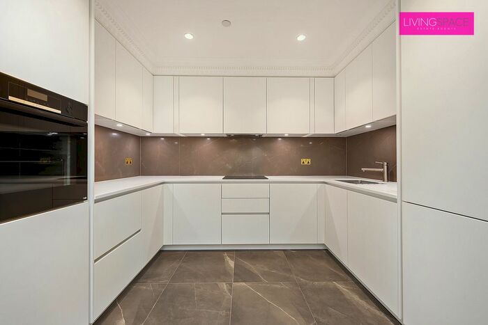 3 Bedroom Flat To Rent In Dury Road, Hadley Wood, EN5