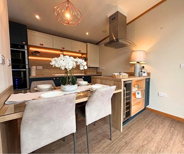 2 Bedroom Mobile Home For Sale In Thorpe Farm, Greta Bridge, Barnard Castle, County Durham, DL12