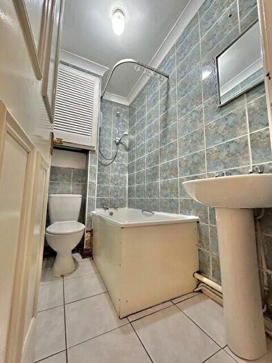 1 Bedroom Apartment To Rent In Glynrhondda Street, Cardiff(City), CF24