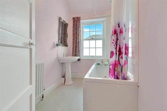 3 Bedroom Apartment For Sale In Under Minnow Road, Barnstaple, Devon, EX31