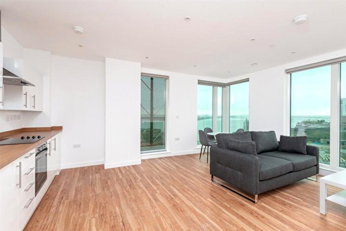 2 Bedroom Flat To Rent In Chatham Waters, North House, Gillingham Gate Road, Gillingham, ME4