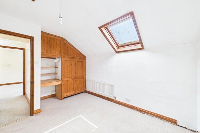 3 Bedroom Semi-Detached House For Sale In Palmers Lane, Burghfield Common, Reading, RG7