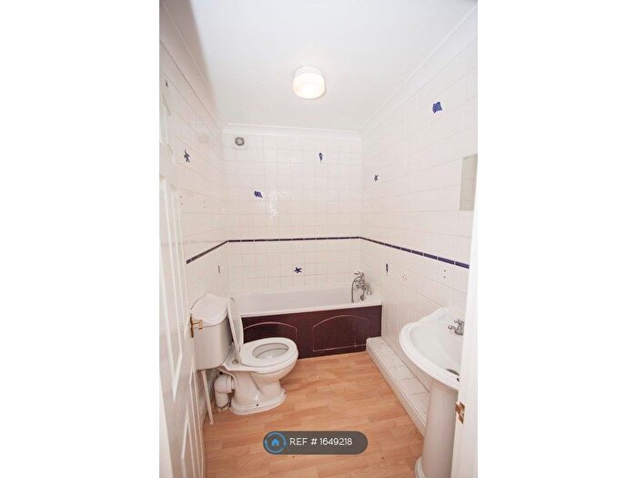 6 Bedroom Semi-Detached House To Rent In Carlton Road, Southampton, SO15