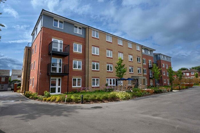 2 Bedroom Retirement Property For Sale In Trinity Street, Fareham, Hampshire, PO16