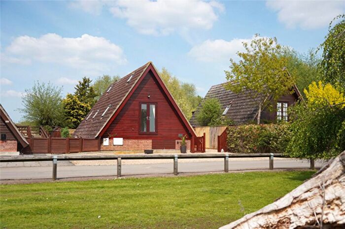 1 Bedroom Bungalow For Sale In Isleham Marina, Fen Bank, Isleham, Ely, CB7