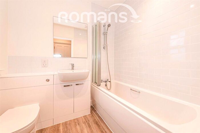 2 Bedroom Terraced House To Rent In North Street, Caversham, Reading, RG4
