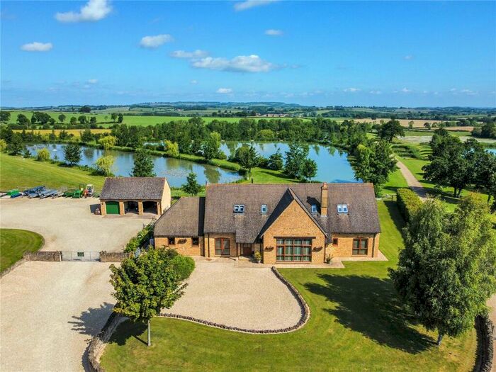 6 Bedroom Detached House For Sale In Lower Lemington, Moreton-in-Marsh, Gloucestershire, GL56