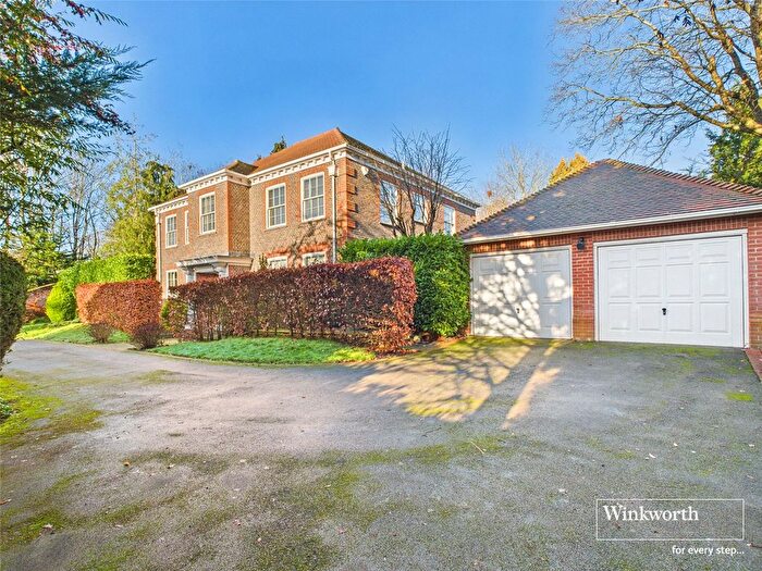 4 Bedroom Detached House For Sale In Calcot Park, Calcot, Reading, Berkshire, RG31
