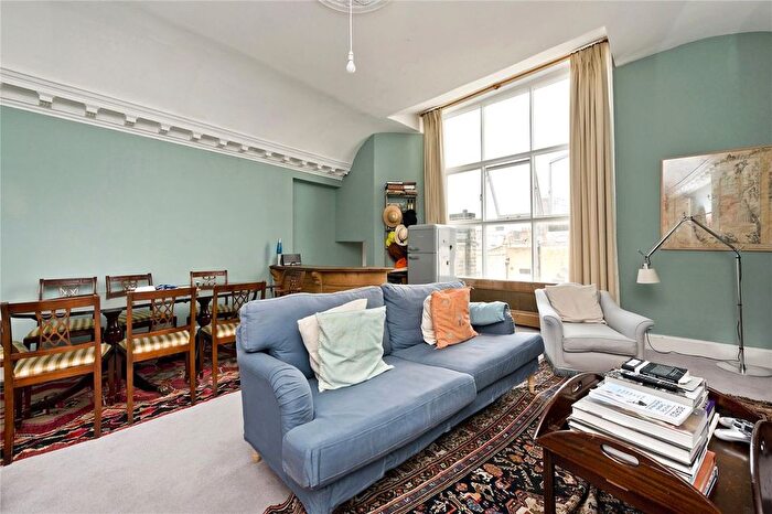 2 Bedroom Flat To Rent In Bedford Gardens, Kensington, W8