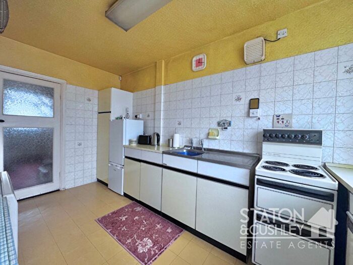 3 Bedroom Semi-Detached House For Sale In Woburn Road, Pleasley, NG19