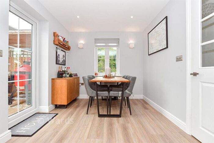 4 Bedroom Detached House For Sale In Ardent Road, Whitfield, Dover, Kent, CT16