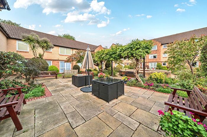 1 Bedroom Flat For Sale In Western Road, Fareham, Hampshire, PO16