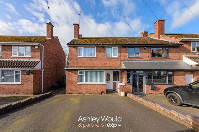 3 Bedroom End Terrace House For Sale In Cobham Road, Halesowen, B63