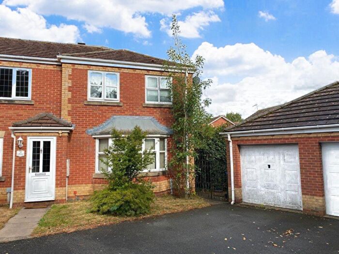 3 Bedroom End Of Terrace House For Sale In Cross Waters Close, Wootton, NN4