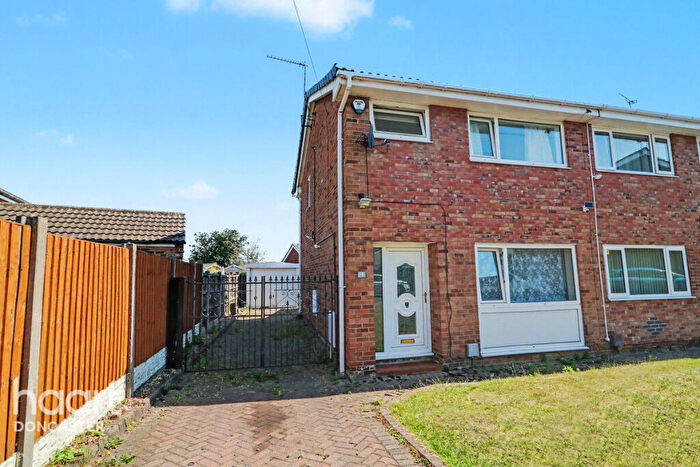 3 Bedroom Semi-Detached House For Sale In Wickett Hern Road, Armthorpe, Doncaster, DN3