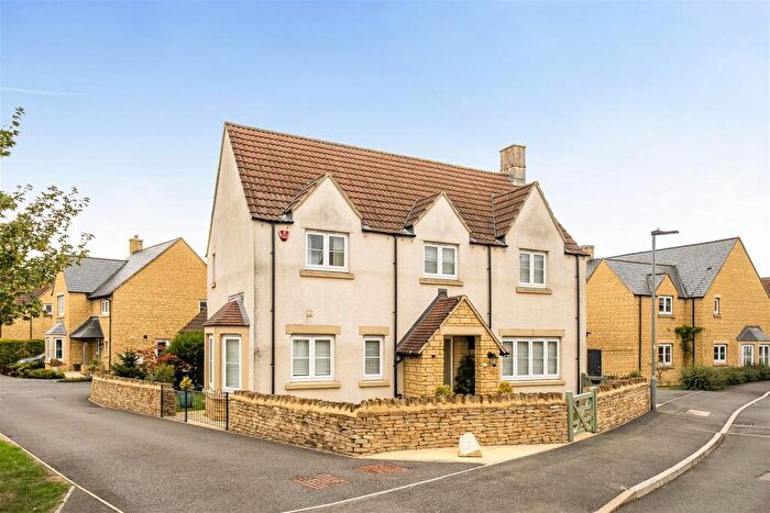 4 Bedroom Property For Sale In Barrington Court, Sutton Benger, Chippenham, SN15