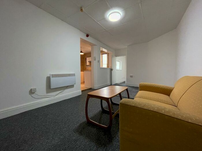 1 Bedroom Flat To Rent In Richmond Road, Cardiff, CF24