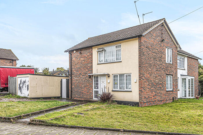 3 Bedroom House To Rent In Plantation Drive, Orpington, BR5
