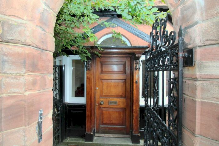 2 Bedroom Terraced House To Rent In Rose Brow, Woolton, L25