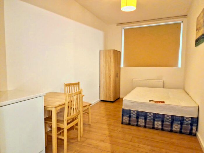 Studio To Rent In Spring Place, London, NW5