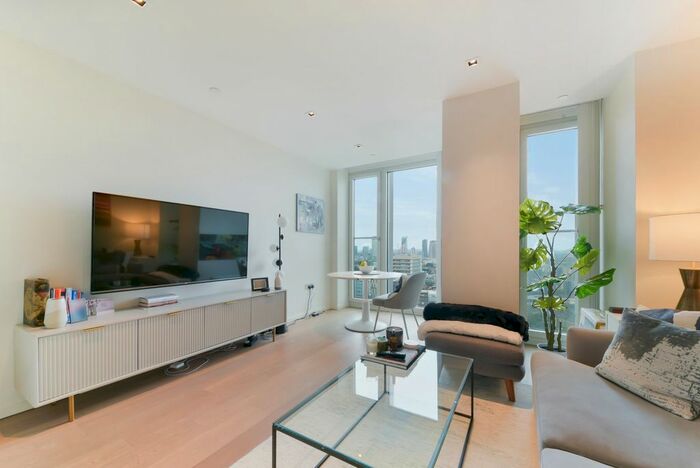 Studio To Rent In Upper Ground, London, SE1