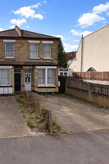 4 Bedroom Property To Rent In Victoria Road, Barnet, EN4