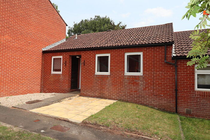1 Bedroom Terraced Bungalow For Sale In Davies Court Lethbridge Road, Wells, BA5