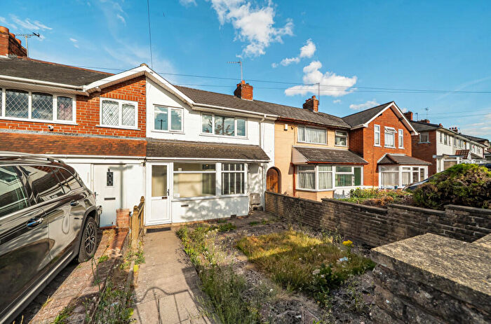 3 Bedroom Terraced House For Sale In Henlow Road, Birmingham, West Midlands, B14