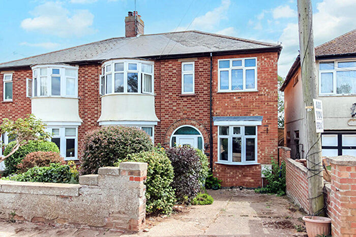 4 Bedroom Semi-Detached House For Sale In Hilltop Road, Little Harrowden, NN9