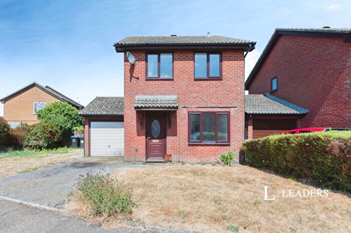 3 Bedroom House To Rent In Portesham Gardens, Muscliffe, Bournemouth, BH9