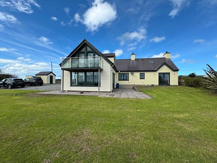 2 Bedroom Detached House To Rent In Rhosgoch, LL66