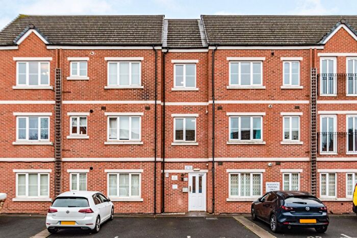 2 Bedroom Flat To Rent In Rea Road, Northfield, Birmingham, West Midlands, B31