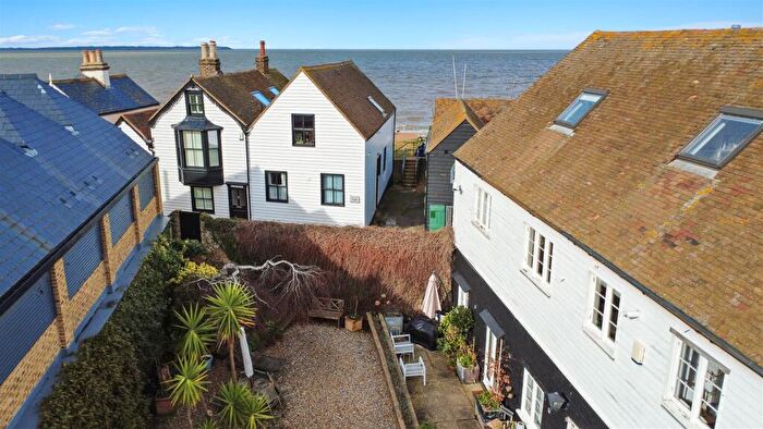 1 Bedroom Flat For Sale In Sea Street, Whitstable, CT5
