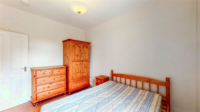 2 Bedroom Flat To Rent In Lammas Park Road, London, W5