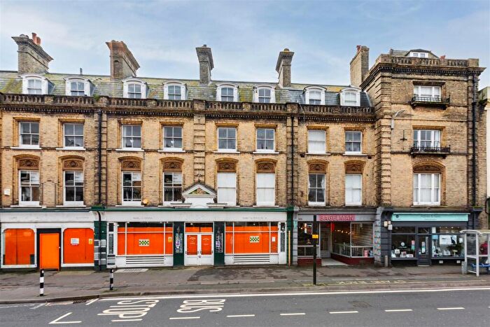 4 Bedroom Apartment To Rent In Church Road, Hove, BN3