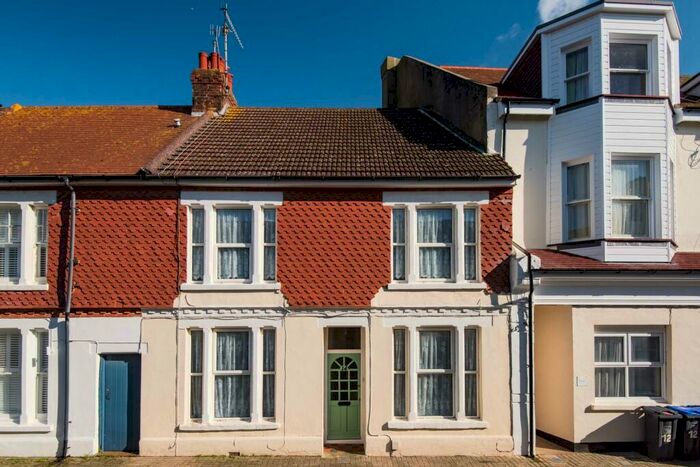 3 Bedroom Terraced House To Rent In Thorn Road, Worthing, BN11