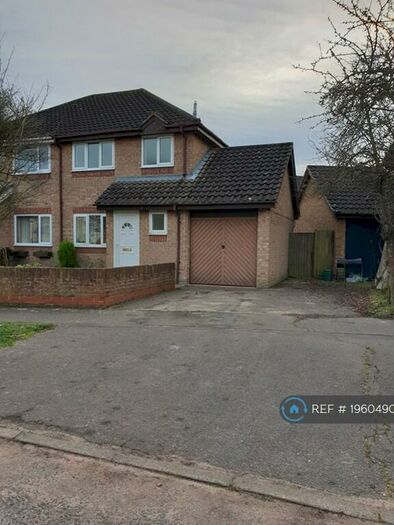 3 Bedroom Semi-Detached House To Rent In Hanbury Gardens, Highwoods, Colchester, CO4