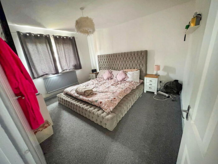 2 Bedroom Flat For Sale In Howard Drive, Churchill Park, Caerphilly, CF83