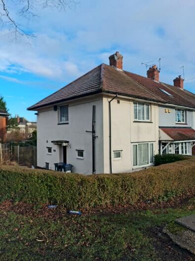 3 Bedroom Semi-Detached House To Rent In Quarry Road, Birmingham, B29