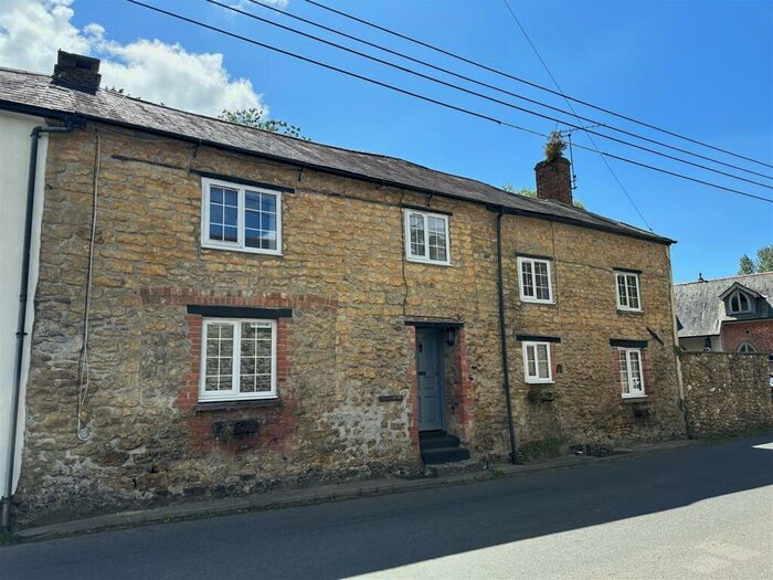 4 Bedroom Semi-Detached House For Sale In West Street, Broadwindsor, Beaminster, DT8