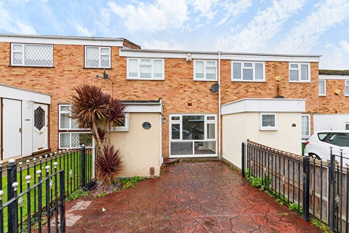 3 Bedroom Terraced House To Rent In Sherwood Close, Bexley, DA5
